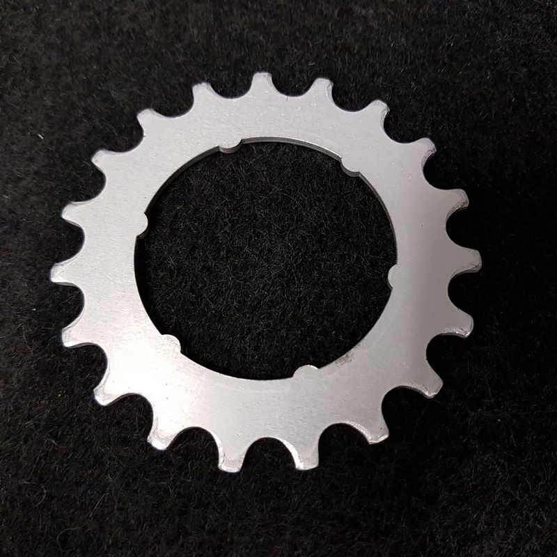 Ritzel aus Aluminium "EVEREST NOVA" 19d (Ref 32)