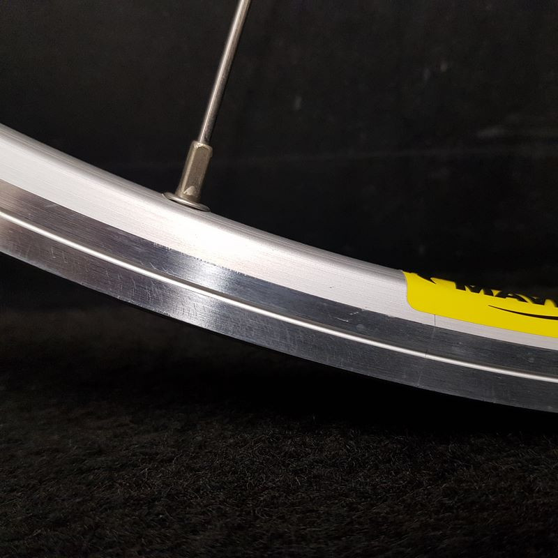 MAVIC OPEN SPORT 700 front wheel (Ref 38)