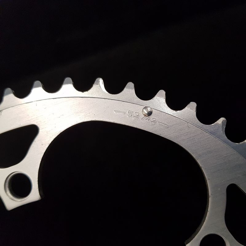 Ingranaggio CAMPAGNOLO RECORD EXADRIVE" 52d BCD 135 N.O.S (Ref 1495)