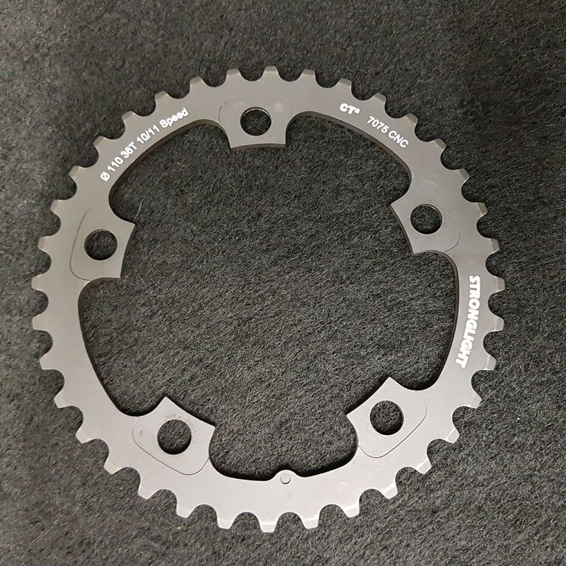 STRONGLIGHT CT2 CERAMIC" 36d BCD 110 N.O.S chainring (Ref 1524)