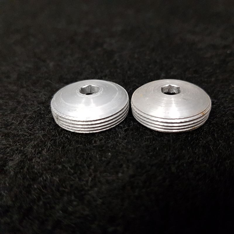 Dust Caps "STRONGLIGHT ALLOY" N.O.S (Ref 169)
