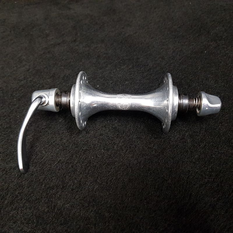 Buje delantero CAMPAGNOLO CHORUS" 28t (Ref 491)
