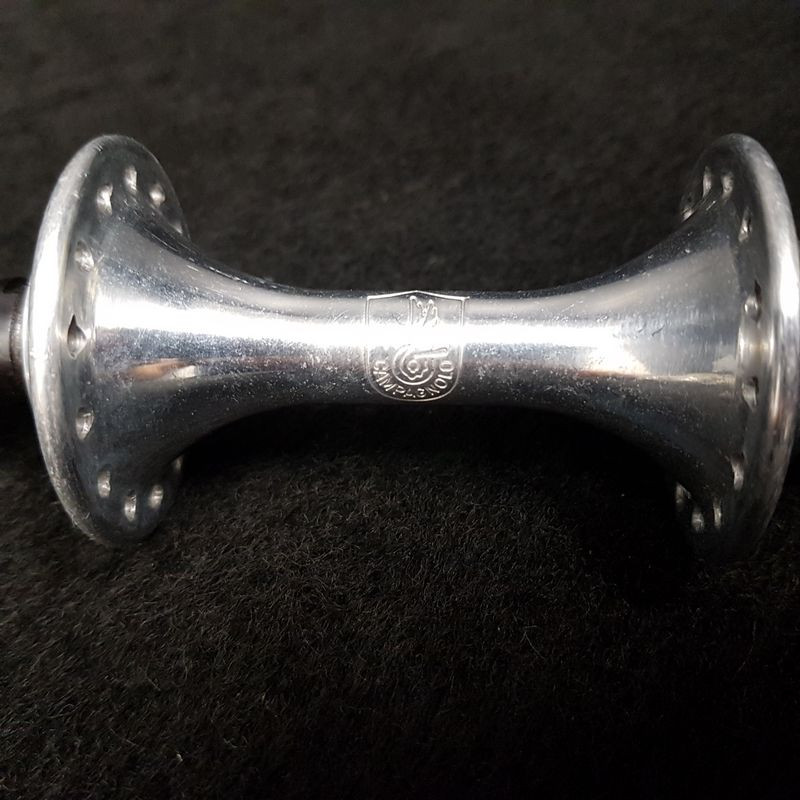 Buje delantero CAMPAGNOLO CHORUS" 28t (Ref 491)