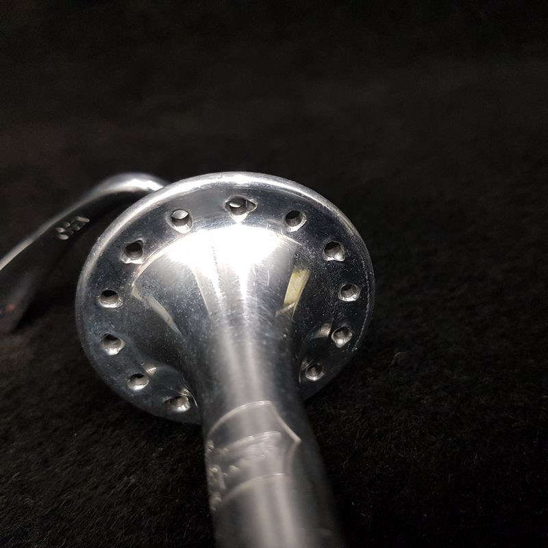 Buje delantero CAMPAGNOLO CHORUS" 28t (Ref 491)