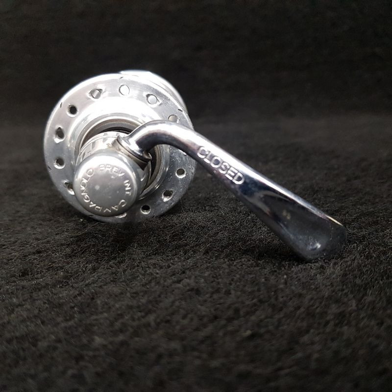 Buje delantero CAMPAGNOLO CHORUS" 28t (Ref 491)