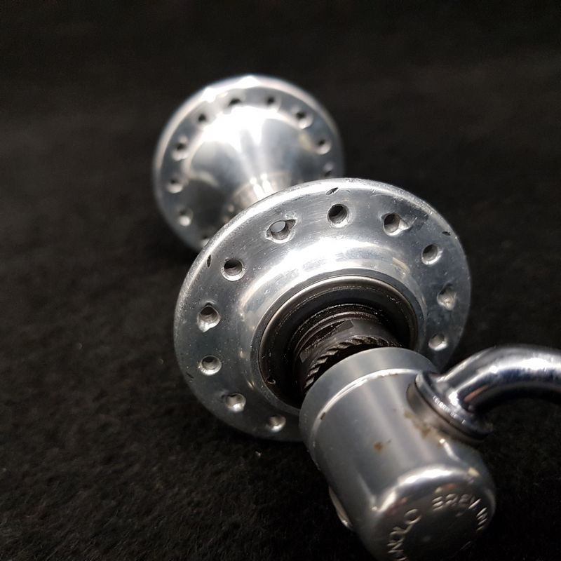Buje delantero CAMPAGNOLO CHORUS" 28t (Ref 491)