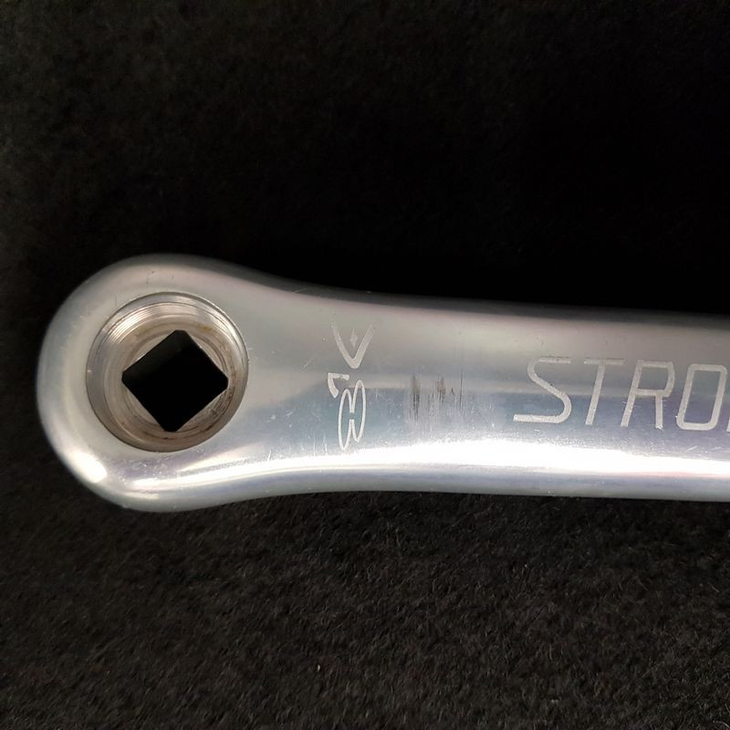 Manivela "STRONGLIGHT" IZQUIERDA 175 mm (Ref 934)
