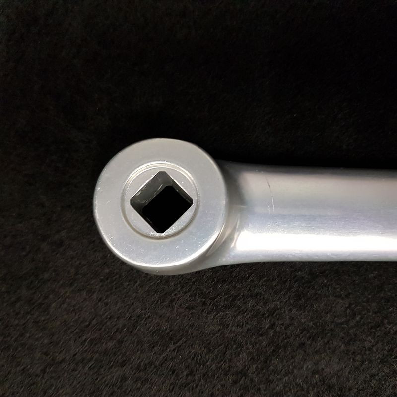 Kurbel LINKS "STRONGLIGHT" 175 mm (Ref 934)