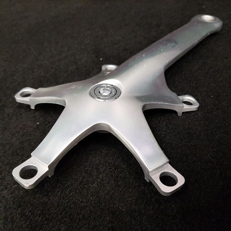 Platos y bielas rectos N.O.S "CAMPAGNOLO CROCE D'AUNE 172.5 mm" (Ref 939)