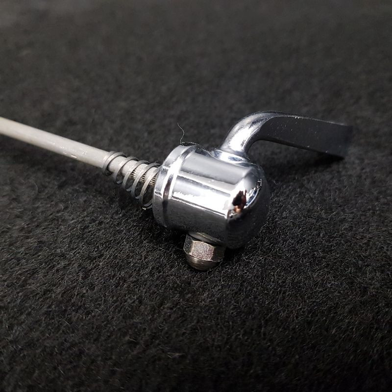 MAVIC" rear wheel lock, N.O.S (Ref 183)