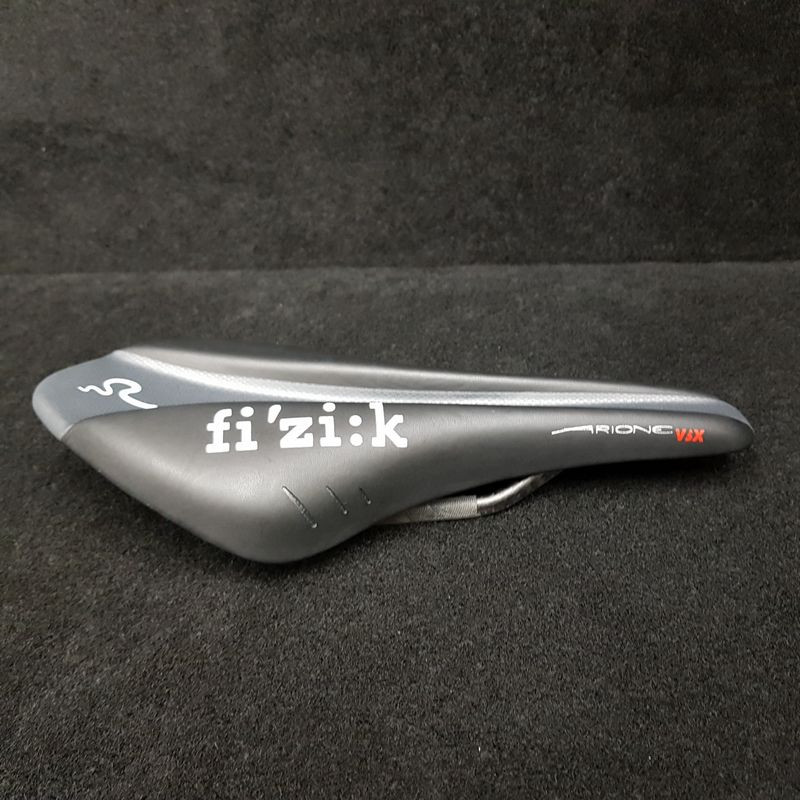 Sattel "FI'ZI:K ARIONE VSX R1" (Ref 558)