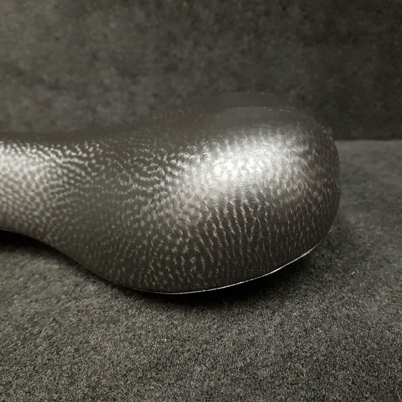 ROYAL moulded saddle (Ref 566)