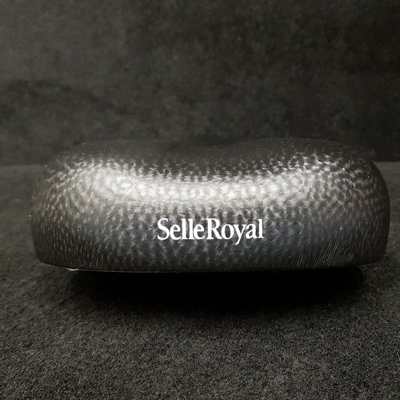 ROYAL moulded saddle (Ref 566)