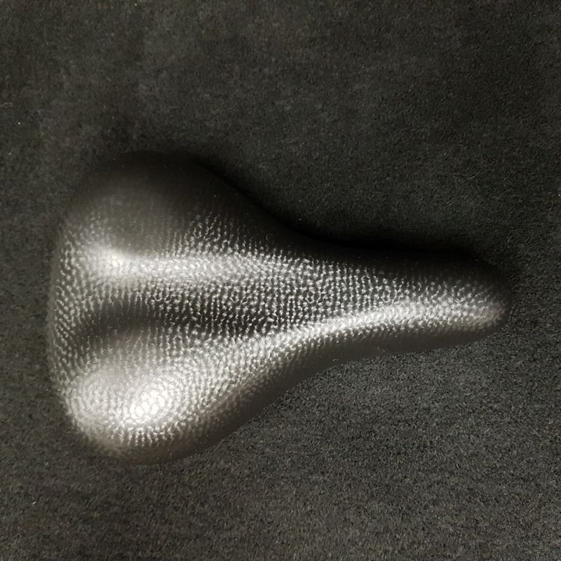 ROYAL moulded saddle (Ref 566)