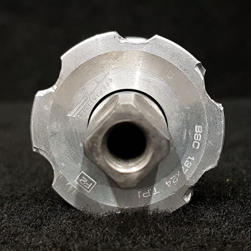 Tretlagerachse "SPECIALITES TA TITANIUM" 119 mm 1.37 x 24 Tpi (Ref 541)