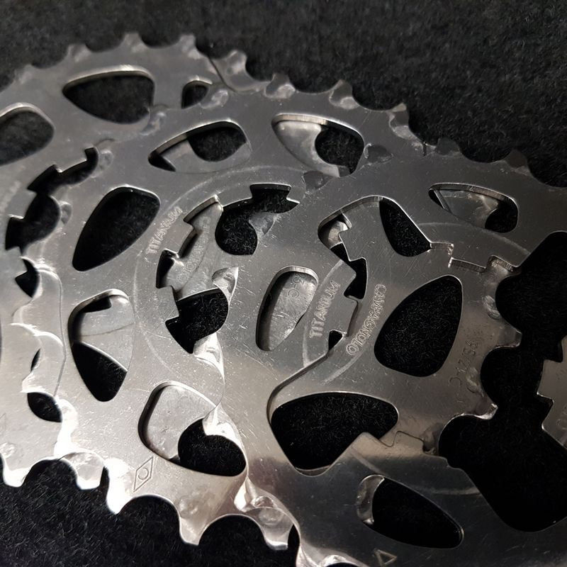Cassetta "CAMPAGNOLO RECORD TITANIUM" 9V 12/23 (Ref 414)