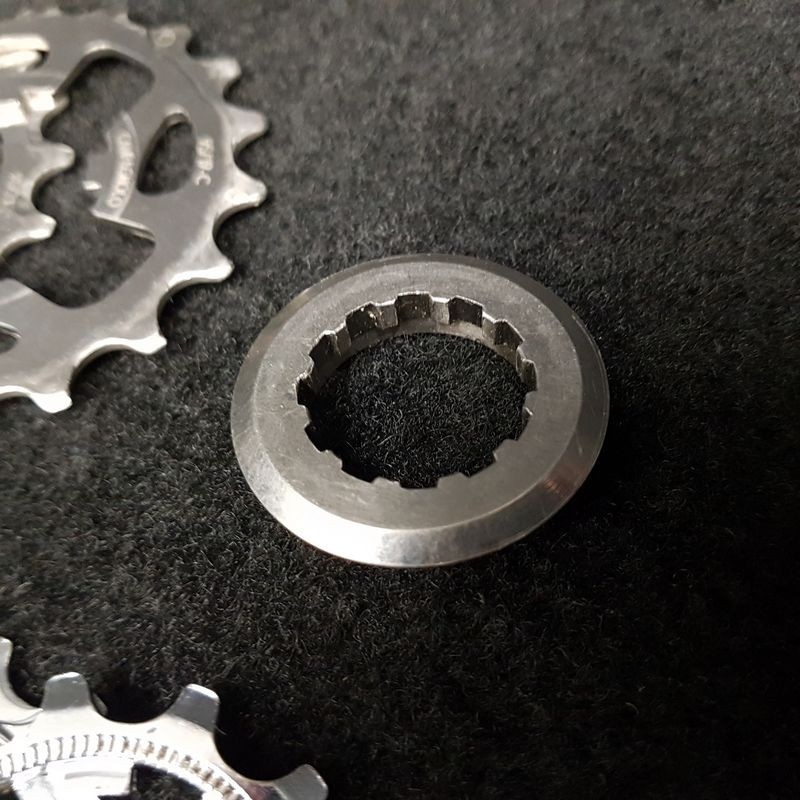 Cassetta "CAMPAGNOLO RECORD TITANIUM" 9V 12/23 (Ref 414)