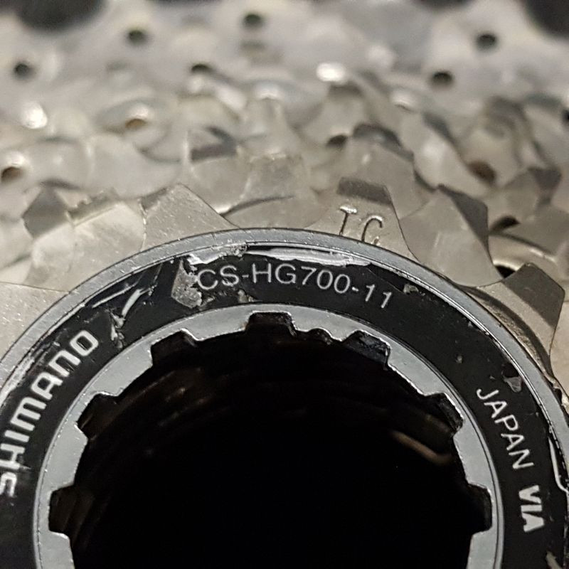 Cassetta "SHIMANO 105 CS-HG700" 11v 14/34 (Ref 423)
