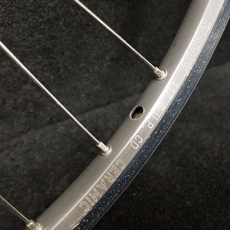 Rueda delantera HOPE TITANE 26" (Ref 46)