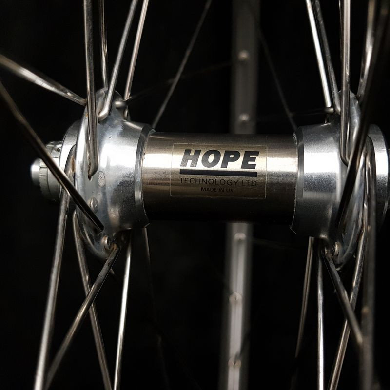 Rueda delantera HOPE TITANE 26" (Ref 46)