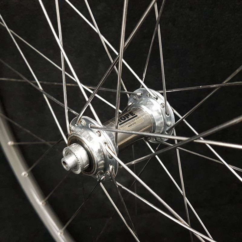 Rueda delantera HOPE TITANE 26" (Ref 46)