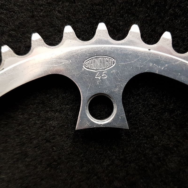 Ingranaggio "STRONGLIGHT" 45 denti BCD 122 (rif. 1615)