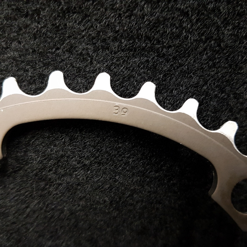 Kettenblatt "CAMPAGNOLO SUPER RECORD 11s" 39d BCD 135 (Ref 1754)