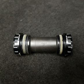 Boitier de pédalier "SHIMANO XT MT800" 1.37 x 24 Tpi (Ref 552)