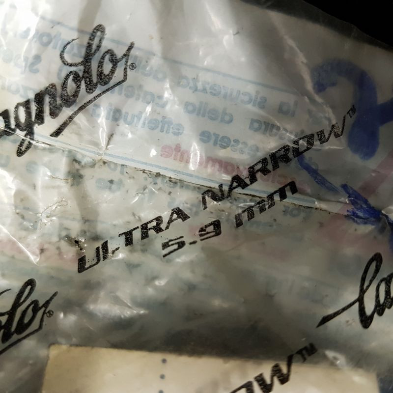 Chaîne "CAMPAGNOLO VELOCE Ultra narrow" 10v (Ref 37)
