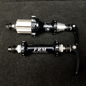 Paire de moyeux "FRM Straight Pull Campagnolo" 28t (Ref 477)