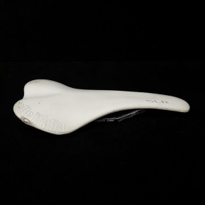 Selle Italia "SLR CARBON" (Ref 585)