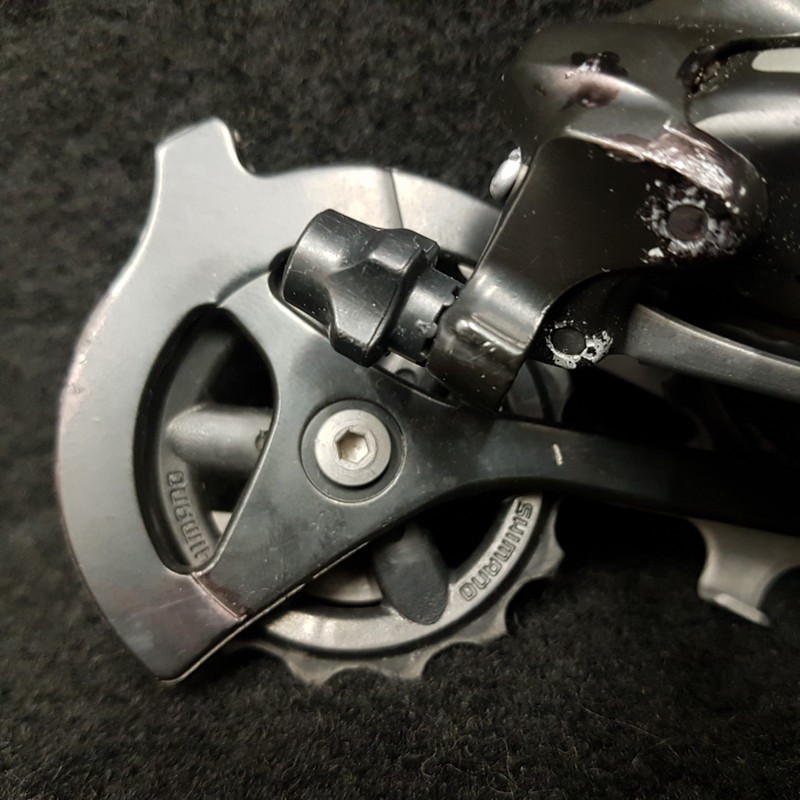 Deragliatore posteriore "SHIMANO ALTUS" 8v (Cod. 1840)