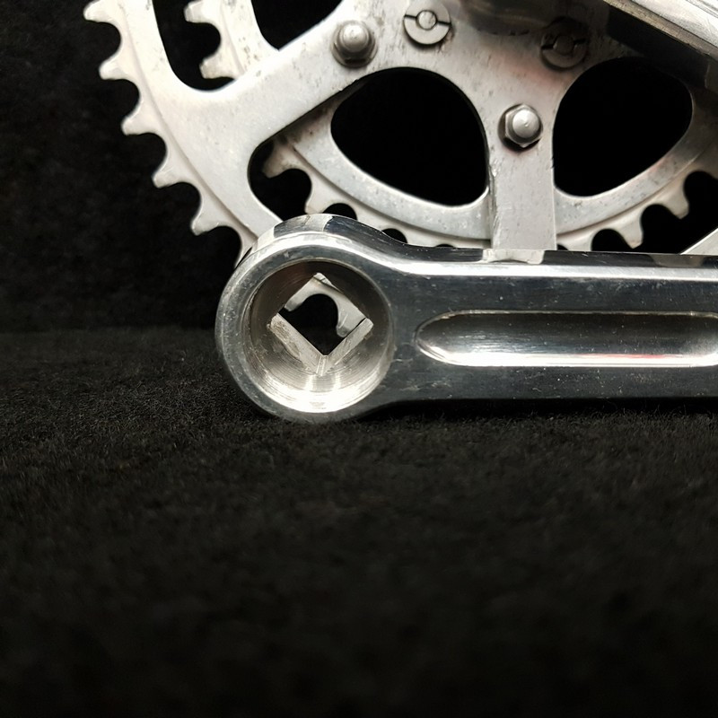 Pédalier "STRONGLIGHT 49D randonneur 44-34" 170 mm (Ref 976)