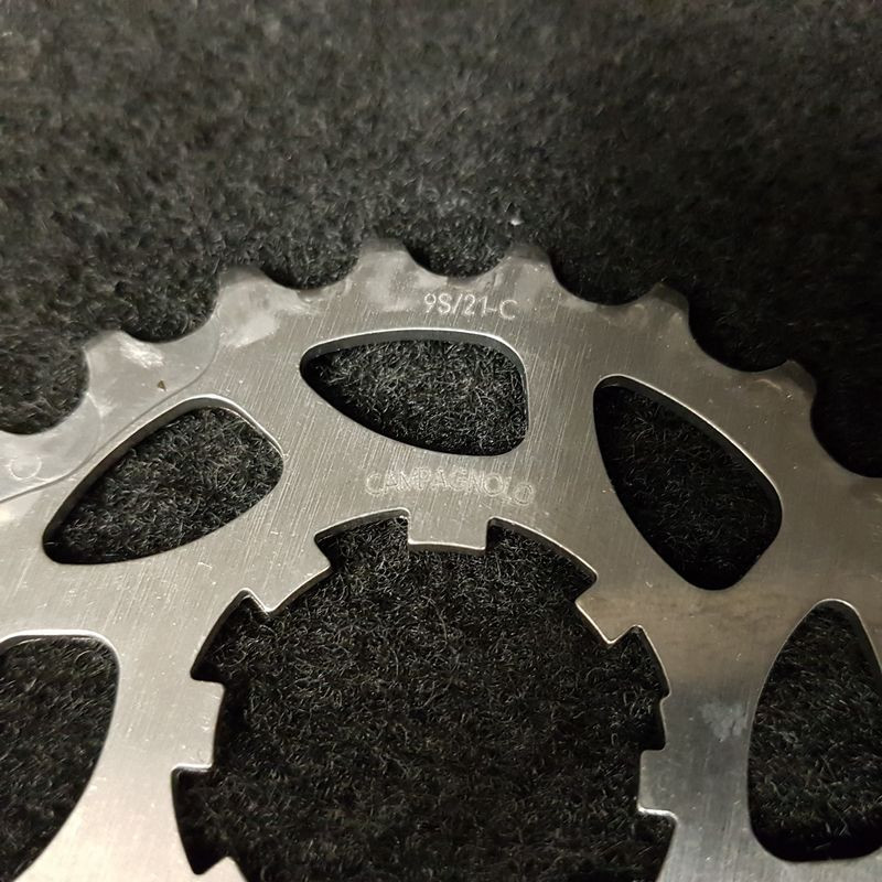 Pignon "CAMPAGNOLO RECORD TITANIUM 9s" 21d (Ref 151)