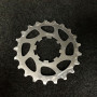 Pignon "CAMPAGNOLO RECORD TITANIUM 9s" 21d (Ref 151)
