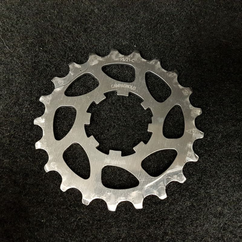 Pignon "CAMPAGNOLO RECORD TITANIUM 9s" 21d (Ref 151)