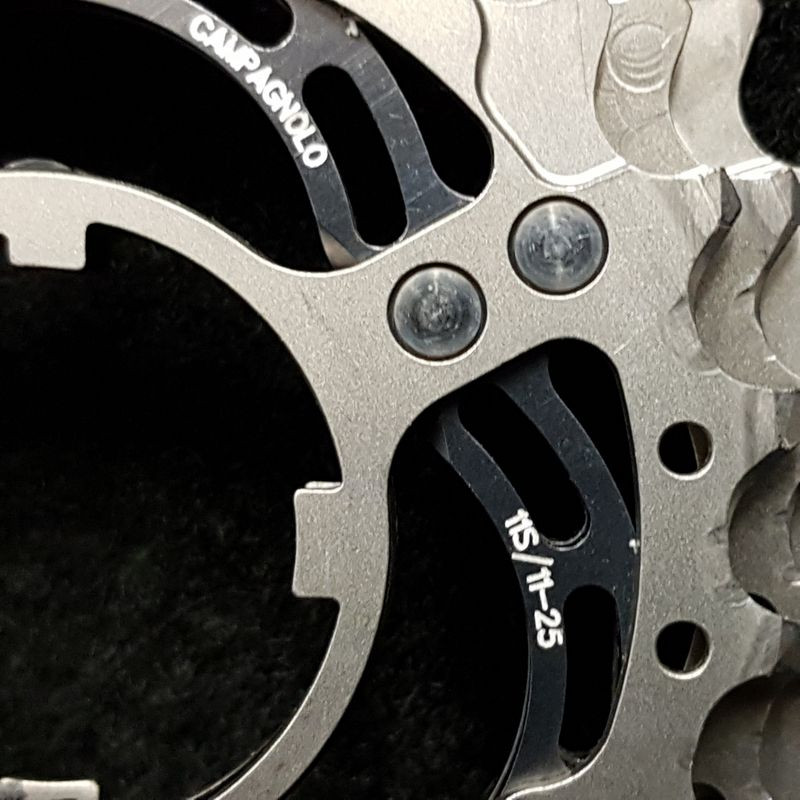 Pignons "CAMPAGNOLO RECORD TITANIUM 11v" 21/23/25d (Ref 155)