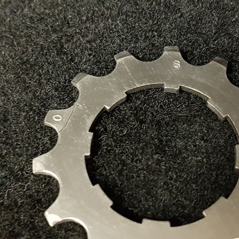 Pignon "CAMPAGNOLO RECORD TITANIUM 8v" 14d (Ref 158)