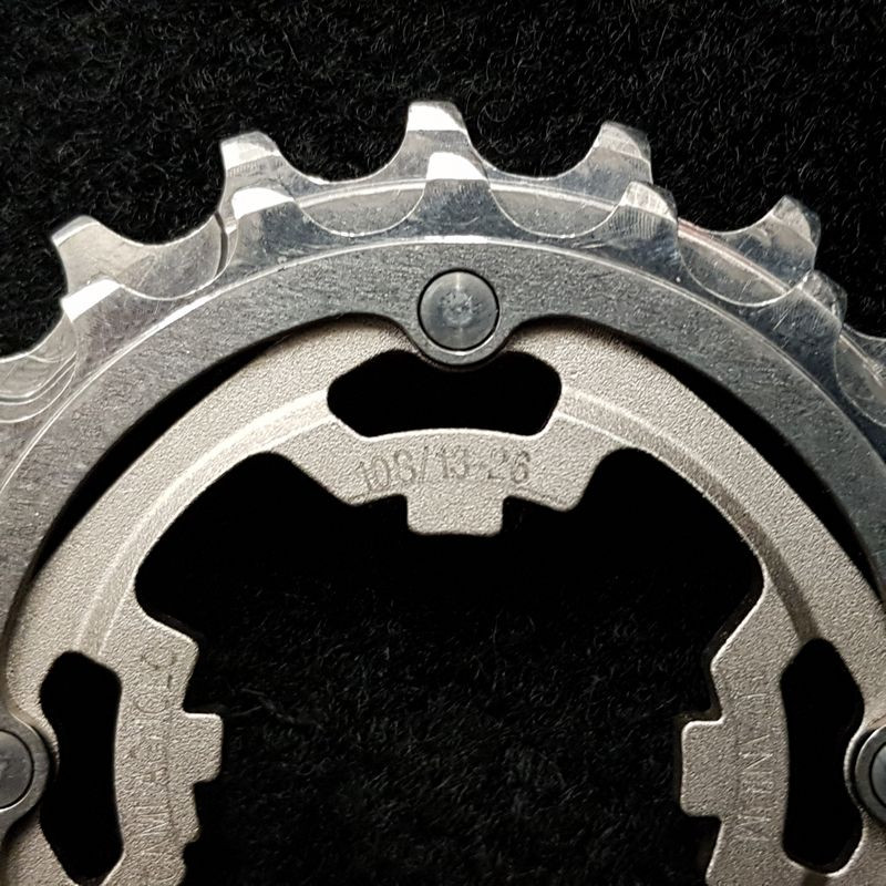 Pignons "CAMPAGNOLO RECORD TITANIUM 10v" 19/21d (Ref 161)