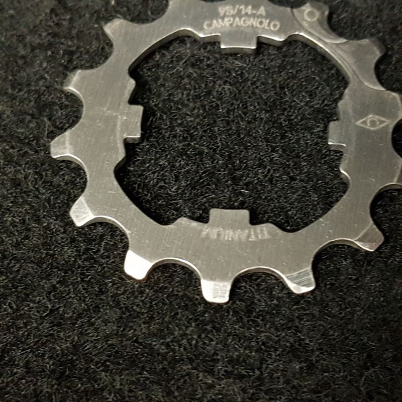 Pignon "CAMPAGNOLO RECORD TITANIUM 9v" 14d (Ref 160)
