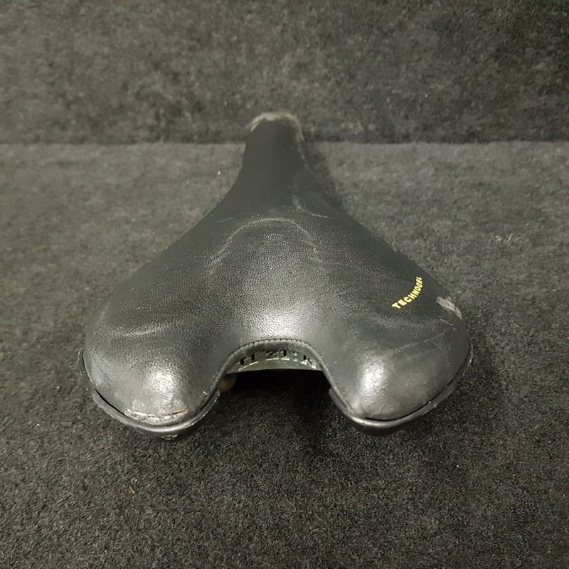 Sillín «FIZIK PAVE CP» (Ref. 586)
