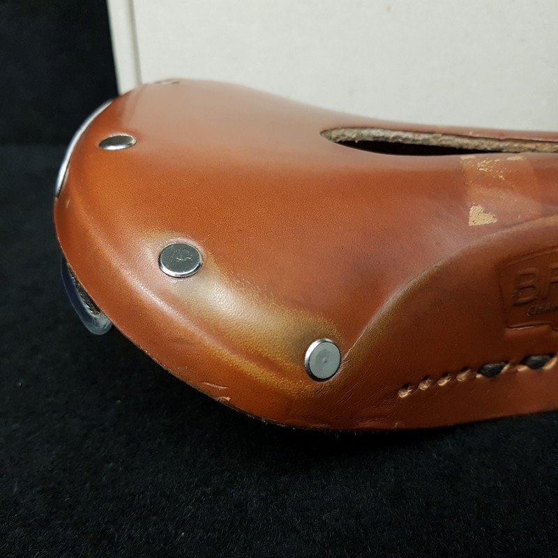 Selle "BROOKS B17 NARROW CARVED" (Ref 590)