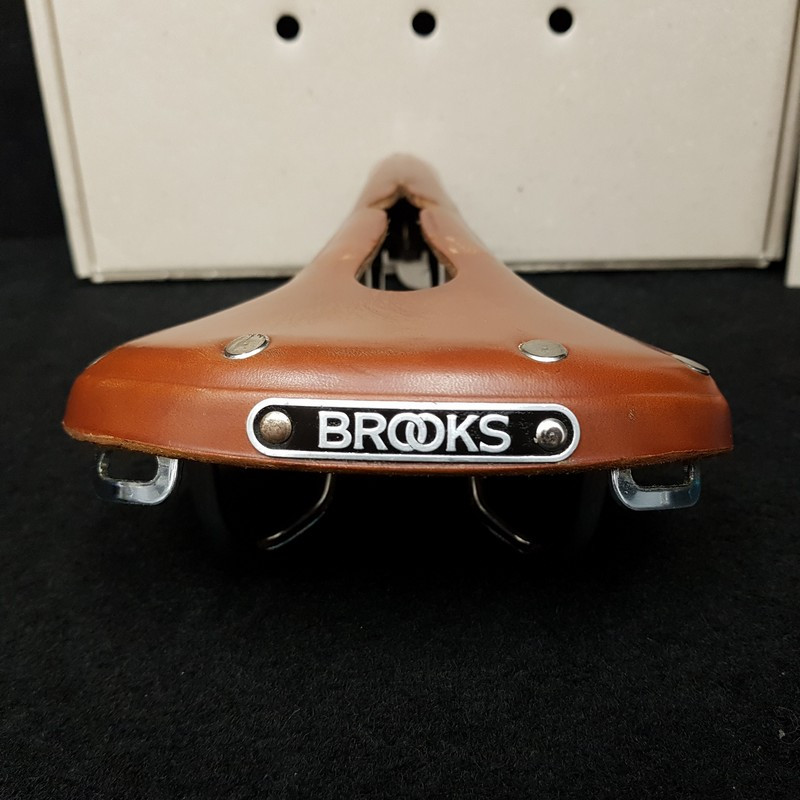 Selle "BROOKS B17 NARROW CARVED" (Ref 590)