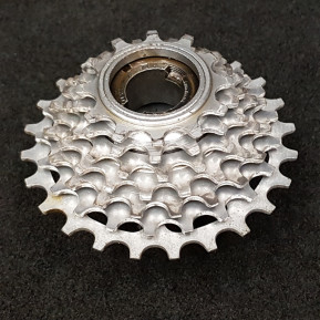 "SUNTOUR" 7-speed freewheel 12/24 (Ref 939)