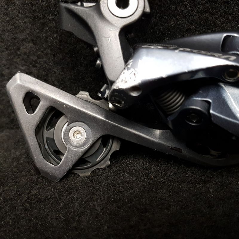 Dérailleur arrière "SHIMANO ULTEGRA RD-R8000"11v (Ref 1880)