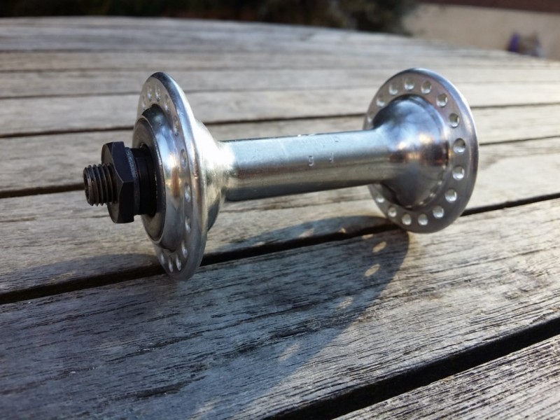 Front hub on OUR "Shimano" 36t (Ref 14)