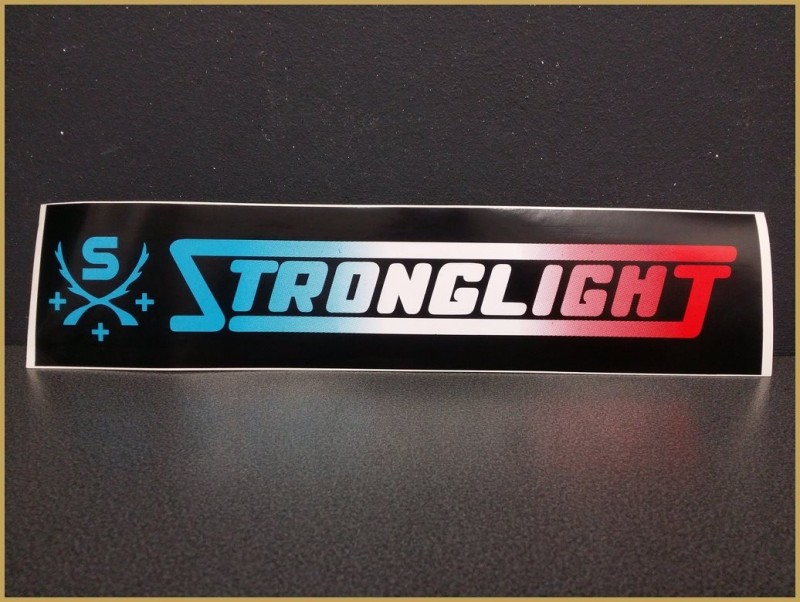 Sticker with "STRONGLIGHT"