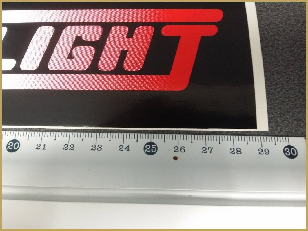 Adesivo con "STRONGLIGHT"