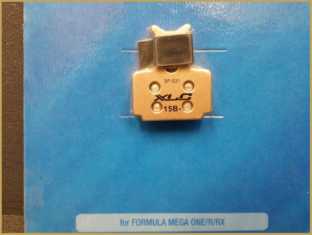 Pastiglie per freni a disco FORMULA MEGA" (Rif 28)