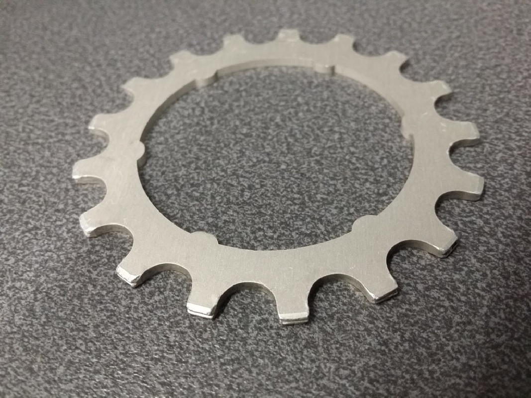 Aluminium Ritzel N.O.S "EVEREST NOVA" 17d (Ref 27)